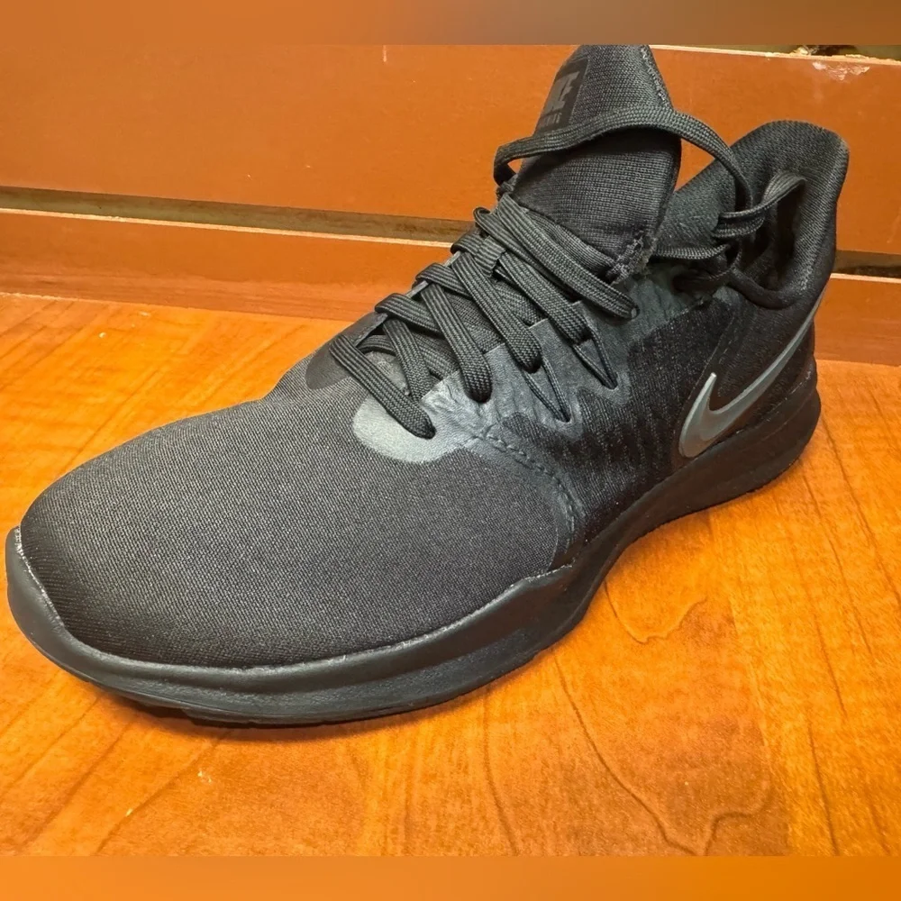 Nike Black Sneakers